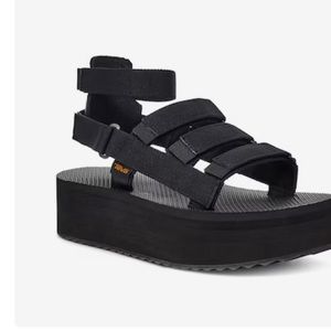 Brand new Teva Platform Sandal in size 7